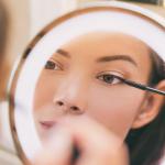 Ratgeber: Erfahren Sie, wie Sie Ihre Wimpern schminken sollen, um ein maximal haltbares Make-up zu erzielen!